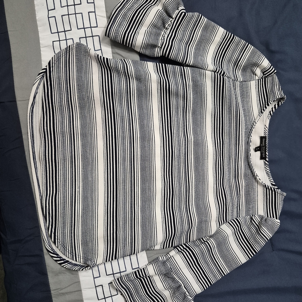 Striped Black and White Long Sleeve Top